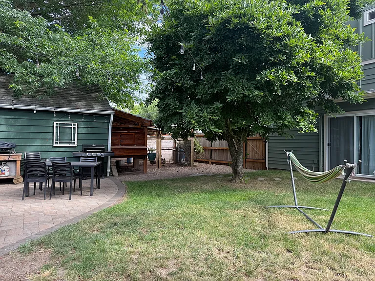920 Jefferson St NE — Photo 35