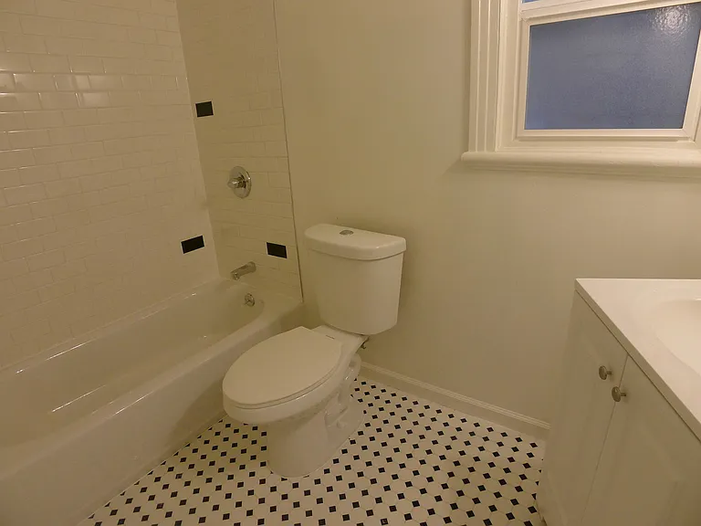 3105-3107 Telegraph — Photo 17