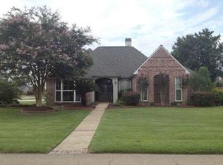 39074 Meadow Ridge Ave, Prairieville, LA 70769