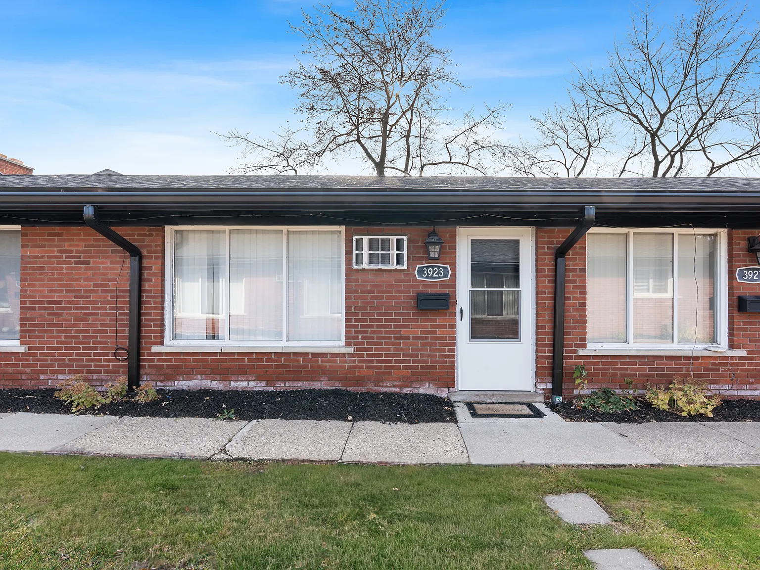 1 bed, 600 sqft, $1,150 — Photo 1
