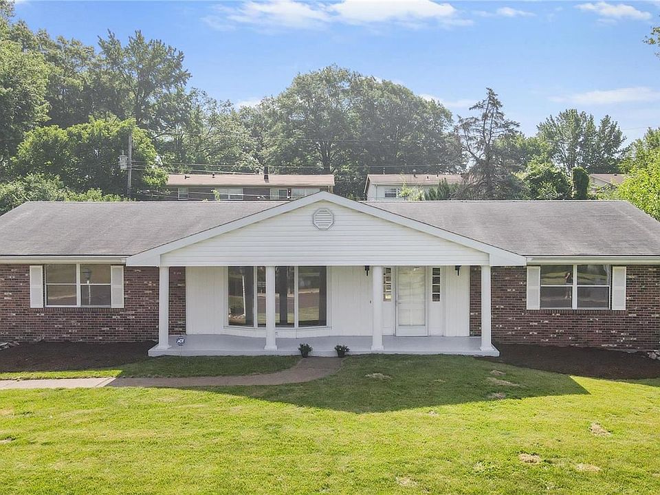 1st image of 11940 Hidden Lake Dr