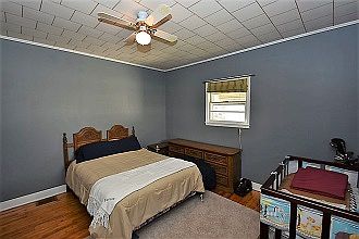 5th image of 686 Maywood St