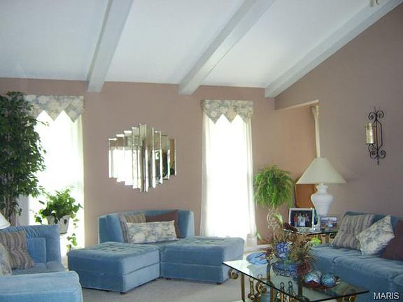 5th image of 93 Atwater Dr