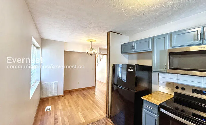 6933 Robinson Dr — Photo 6