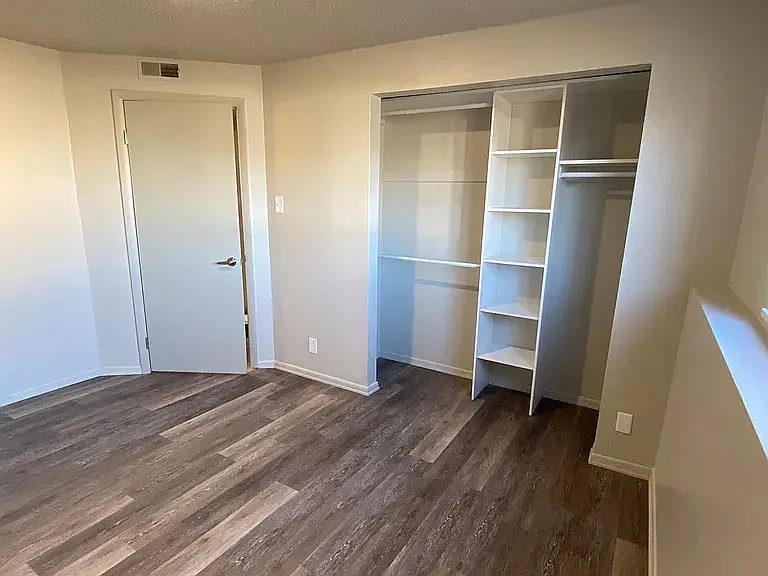 50 Barclay Dr #3 — Photo 9