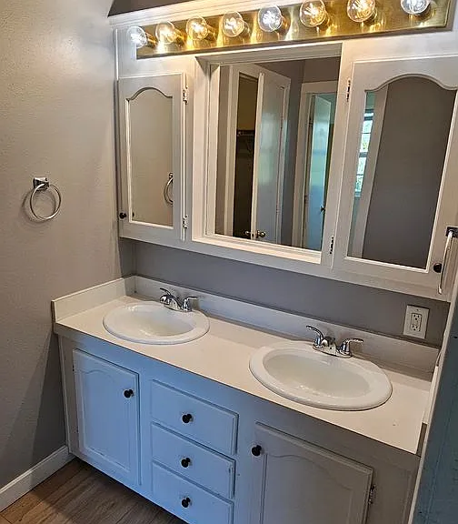 510 S Circle Dr — Photo 16