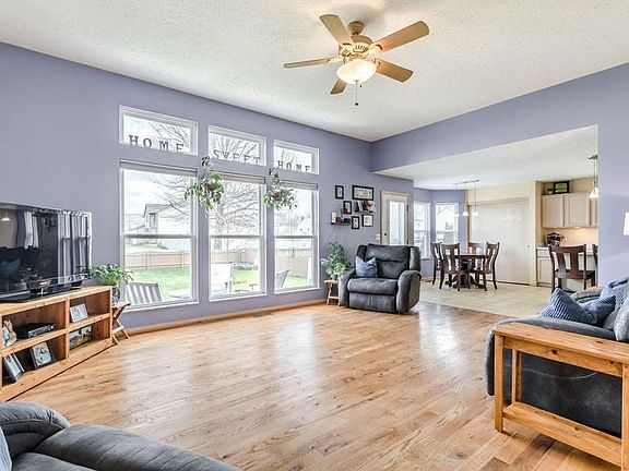 5th image of 448 Kestrel Dr