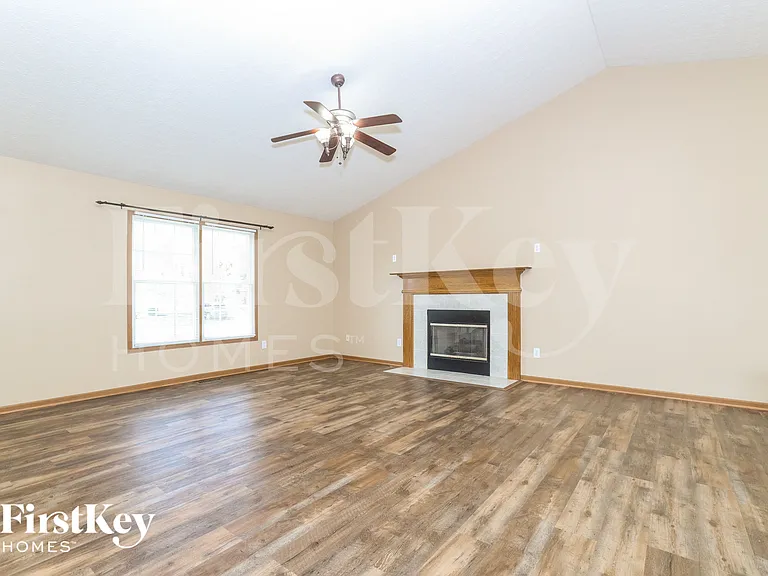 7104 Winchester Crossing Blvd — Photo 5