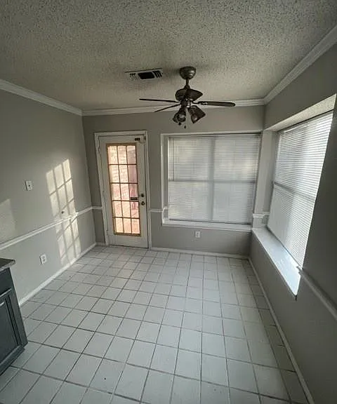 553 Raintree Cir — Photo 6