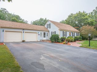 14 Lantern Ln, Acushnet, MA 02743