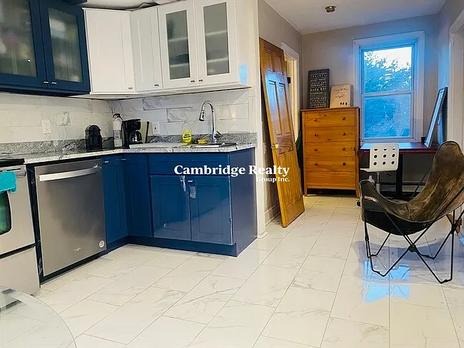 67 Gore St #2T — Photo 5