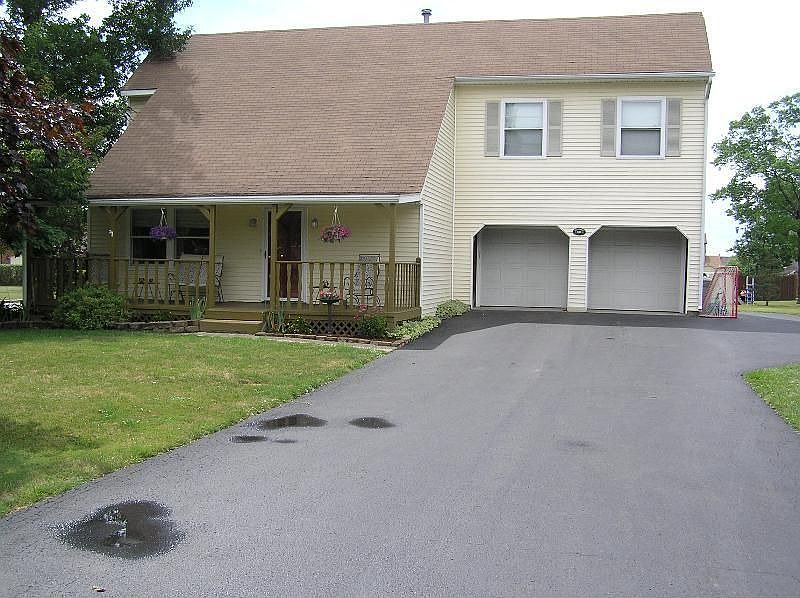 1st image of 611 Lake Ave