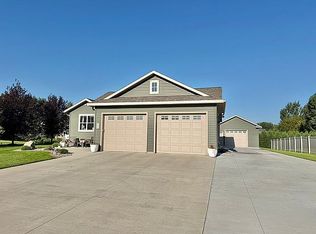 613 7th Ave, Thompson, ND 58278