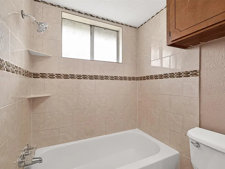 7403 Shady Vale Ln — Photo 29