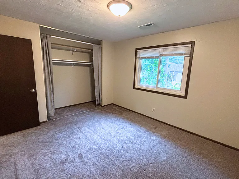 601 Oak Glen Dr #6 — Photo 7