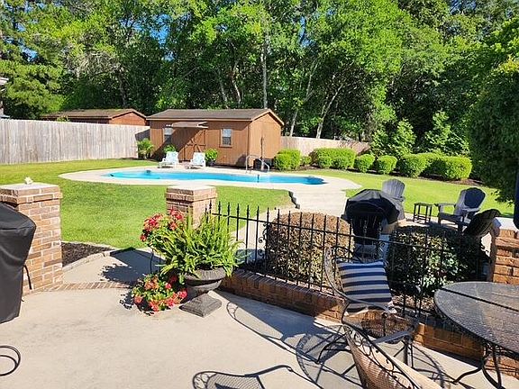 2nd image of 2491 Clematis Trl