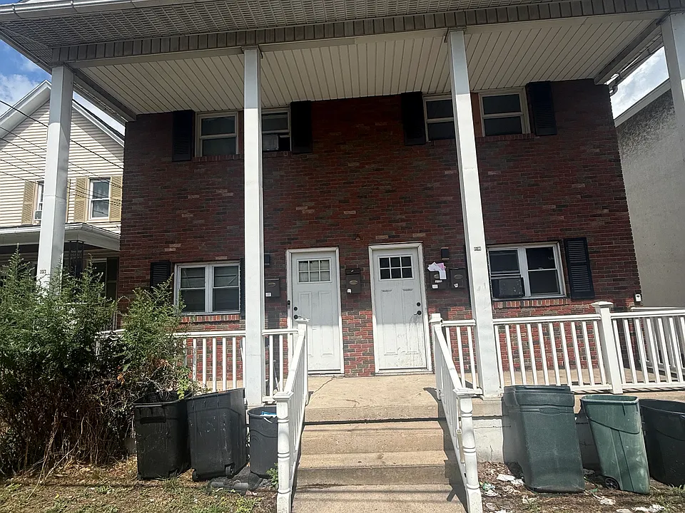 1514 Cedar Ave #2R
