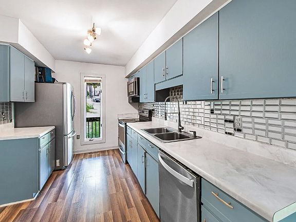 5th image of 3607 Top Of The Pines Ct