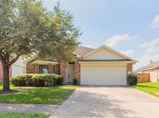 2207 Rapids Ct, Fresno, TX 77545
