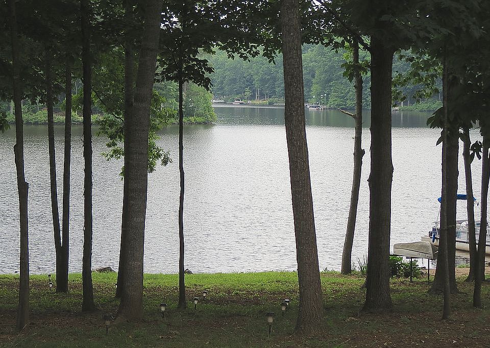 328 Lake Caroline Dr, Ruther Glen, VA 22546 Zillow