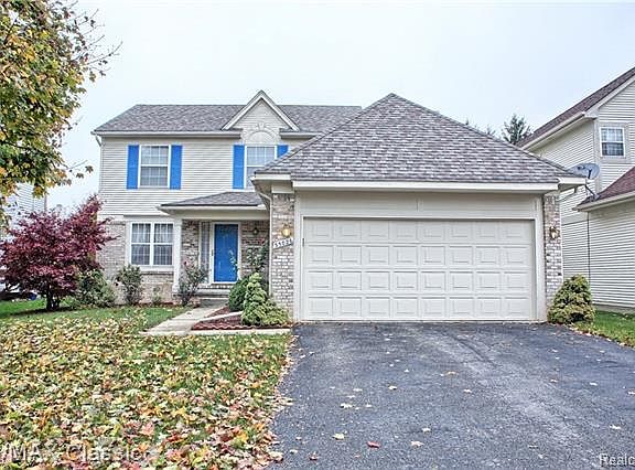 2nd image of 35026 Pennington Dr