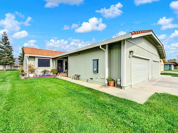 3rd image of 169 Bryce Way