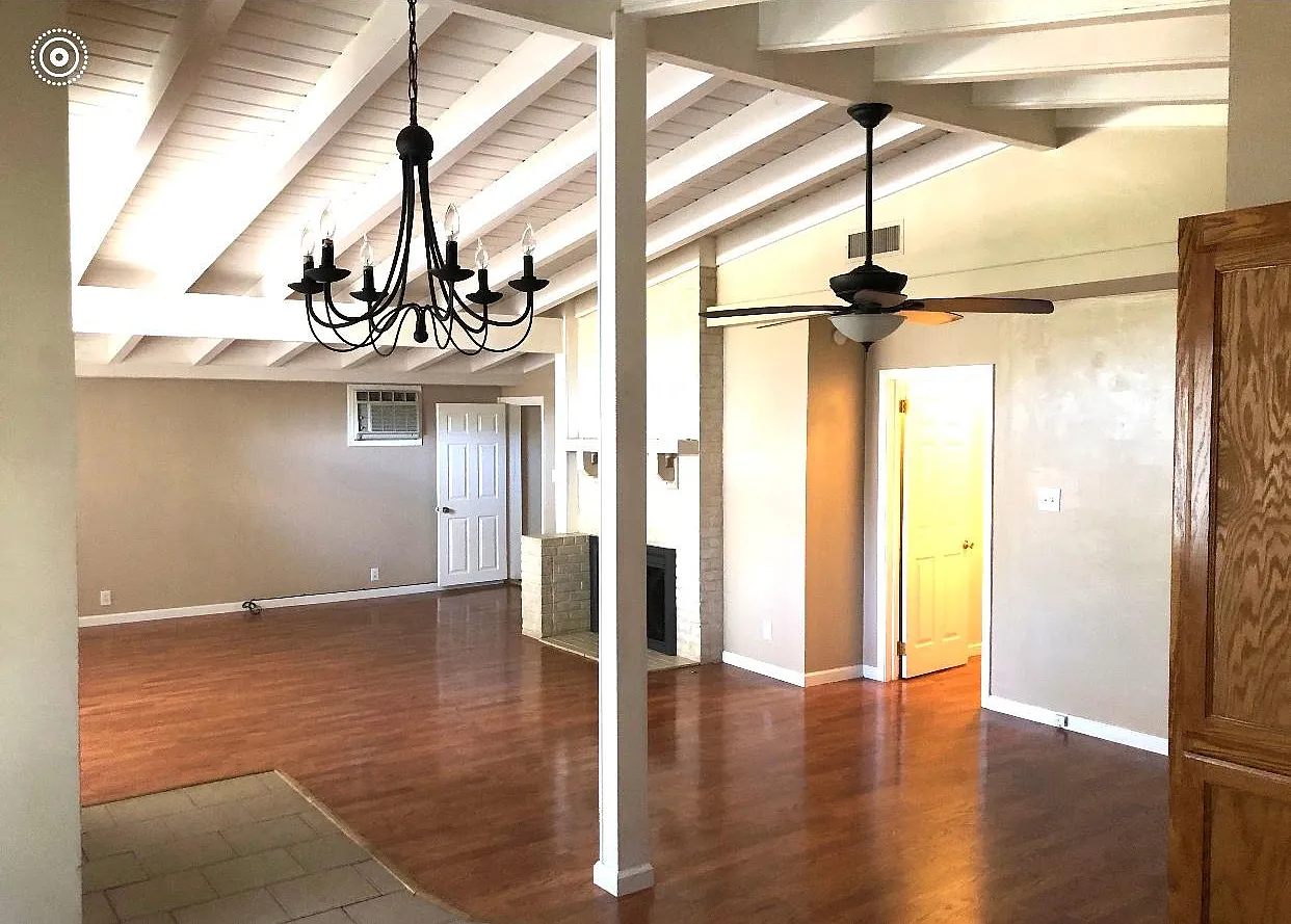 4 bed, 1956 sqft, $2,750 — Photo 2