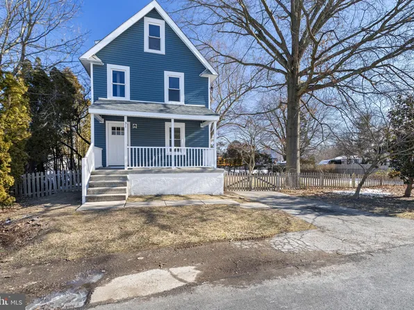 31 Wildwood Ave, Morton, PA 19070
