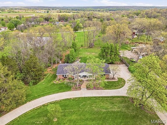 2nd image of 127 White Oak Estates Dr