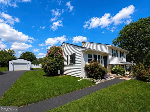 33 Ursinus Ave, Collegeville, PA 19426
