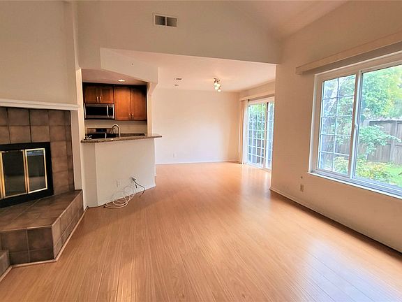 5th image of 1533 Goody Ln