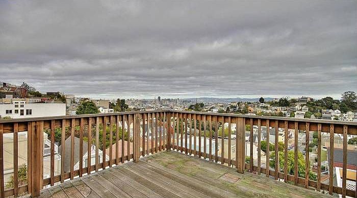 Private Deck w View!