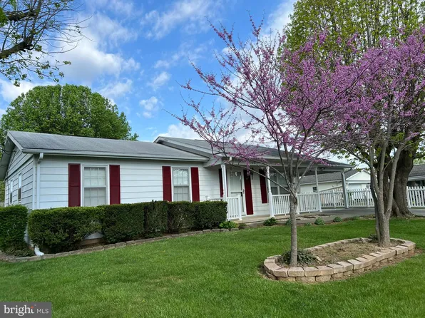 29 Cider Ln, Ranson, WV 25438