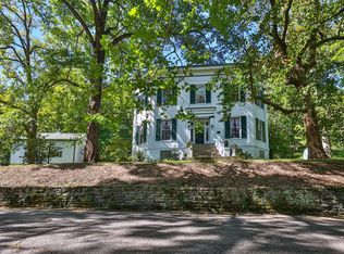 838 Fleming Rd, Maysville, KY 41056