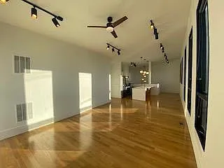 503 N Cameron St — Photo 9