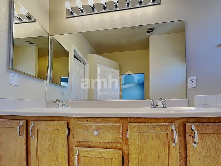 3912 Camryn Holly St — Photo 13