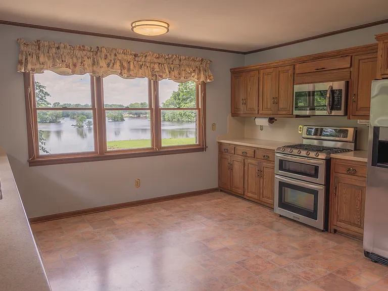 4879 Smallhouse Rd — Photo 5