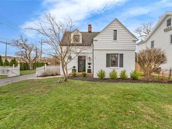 392 Cornwall Rd, Rocky River, OH 44116