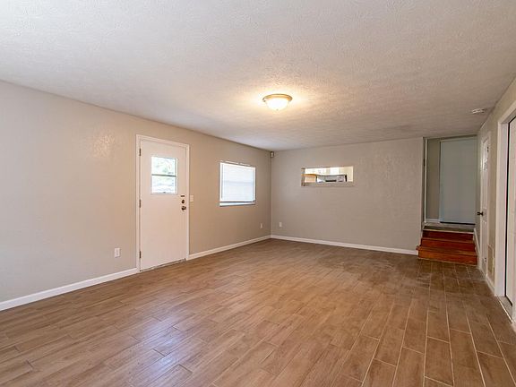 3rd image of 5943 W Jaguar Dr
