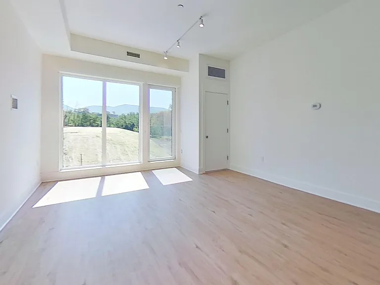 30 Edgewater Pl — Photo 31