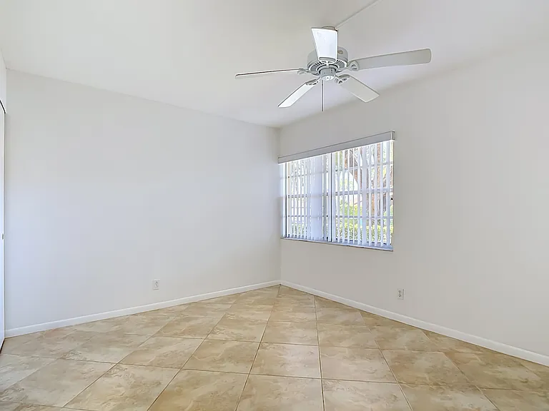 1087 Forest Lakes Dr #102 — Photo 16