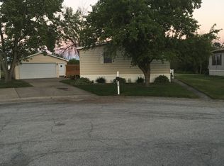 119 Flamingo Dr, Beecher, IL