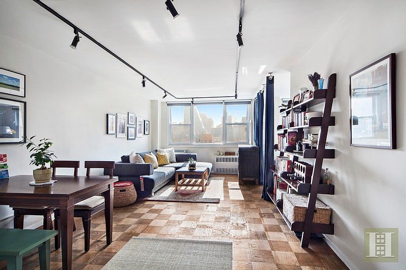 1st image of 77 7th Ave APT 11A