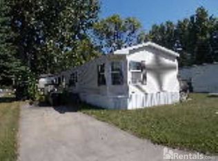 2558 Glenwood Dr, Grand Forks, ND 58201
