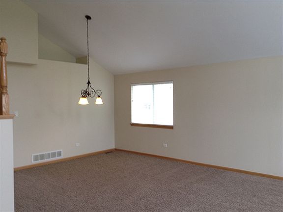 3rd image of 2810 Twin Falls Dr