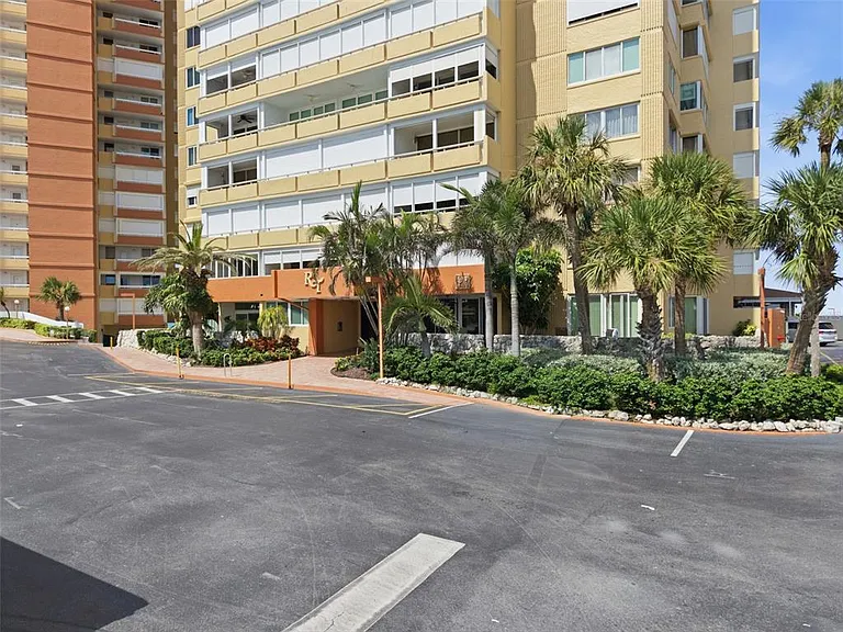 17920 Gulf Blvd #1401 — Photo 2