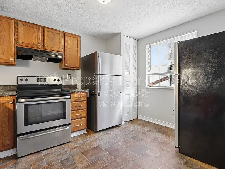 3850 Julia Ct — Photo 7