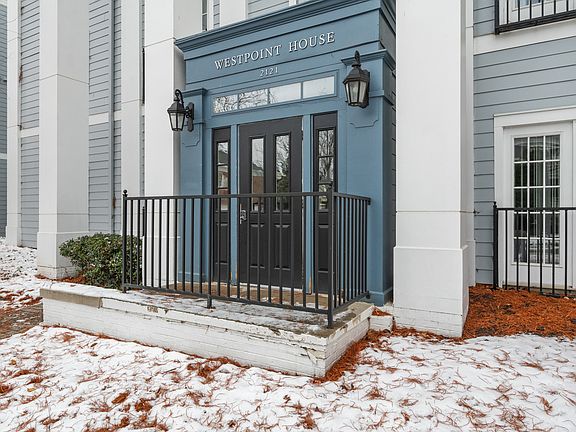 4th image of 2121 Grenville St APT 2D