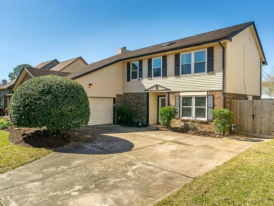 1st image of 305 Stonewall Dr