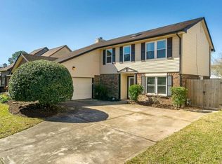305 Stonewall Dr, League City, TX 77573
